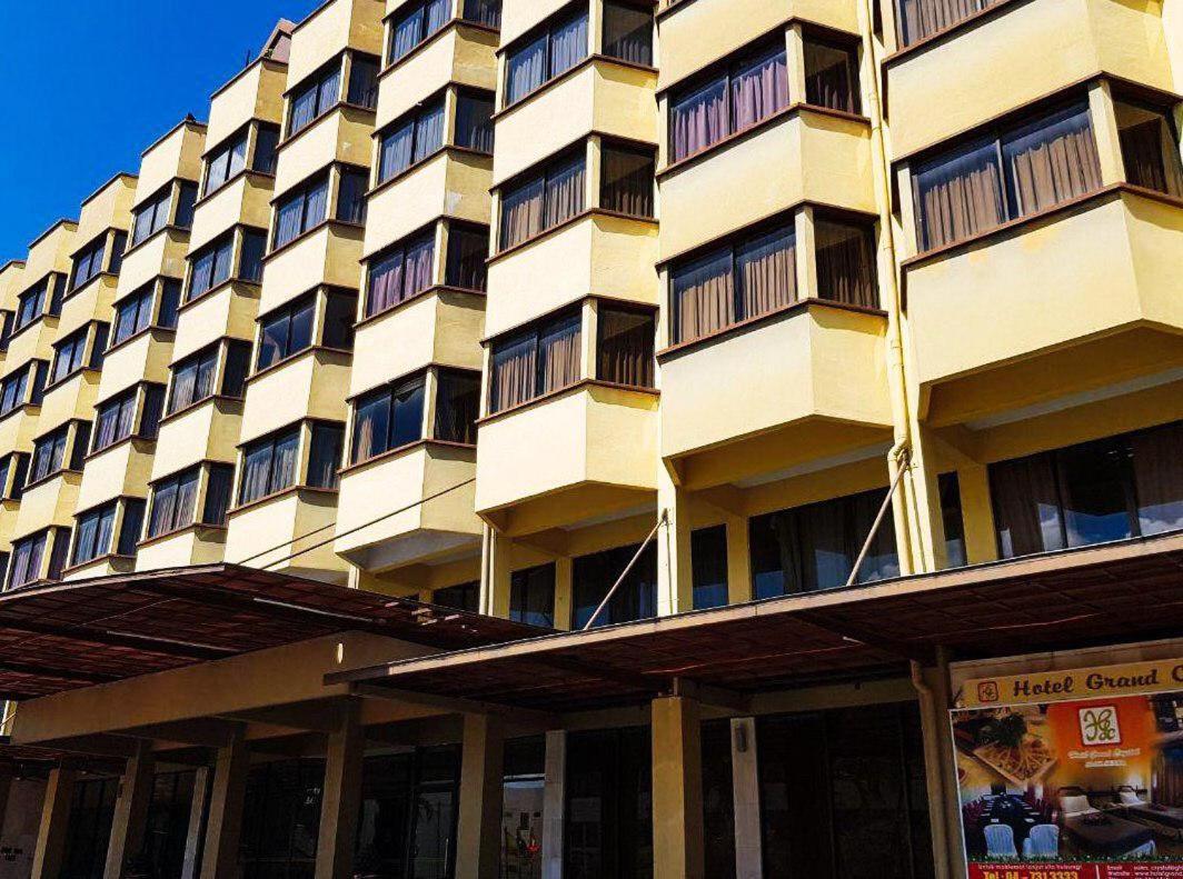 Hotel Grand Crystal Alor Setar Buitenkant foto