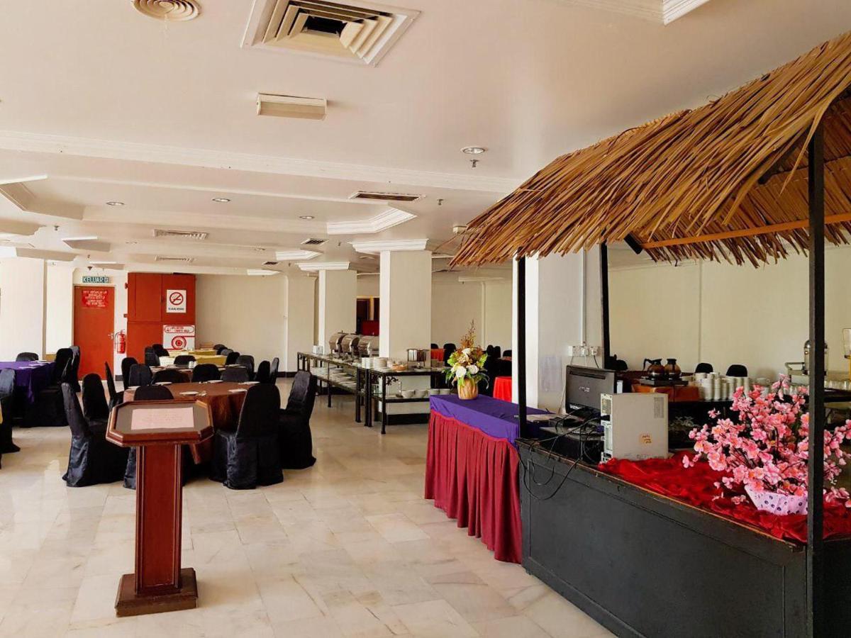 Hotel Grand Crystal Alor Setar Buitenkant foto