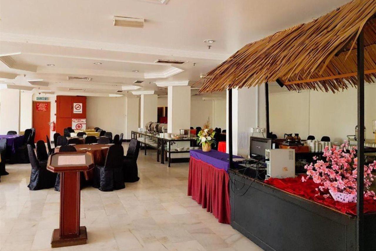 Hotel Grand Crystal Alor Setar Buitenkant foto