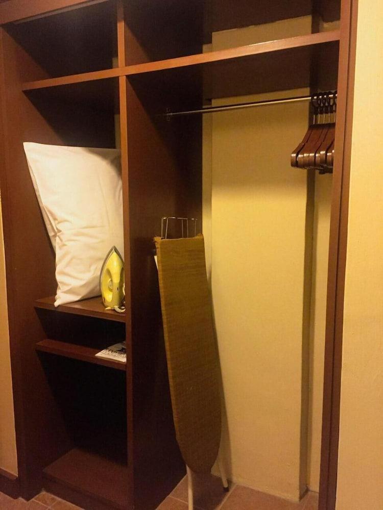 Hotel Grand Crystal Alor Setar Buitenkant foto