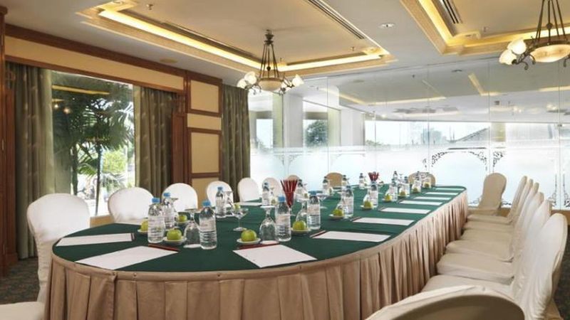 Hotel Grand Crystal Alor Setar Buitenkant foto