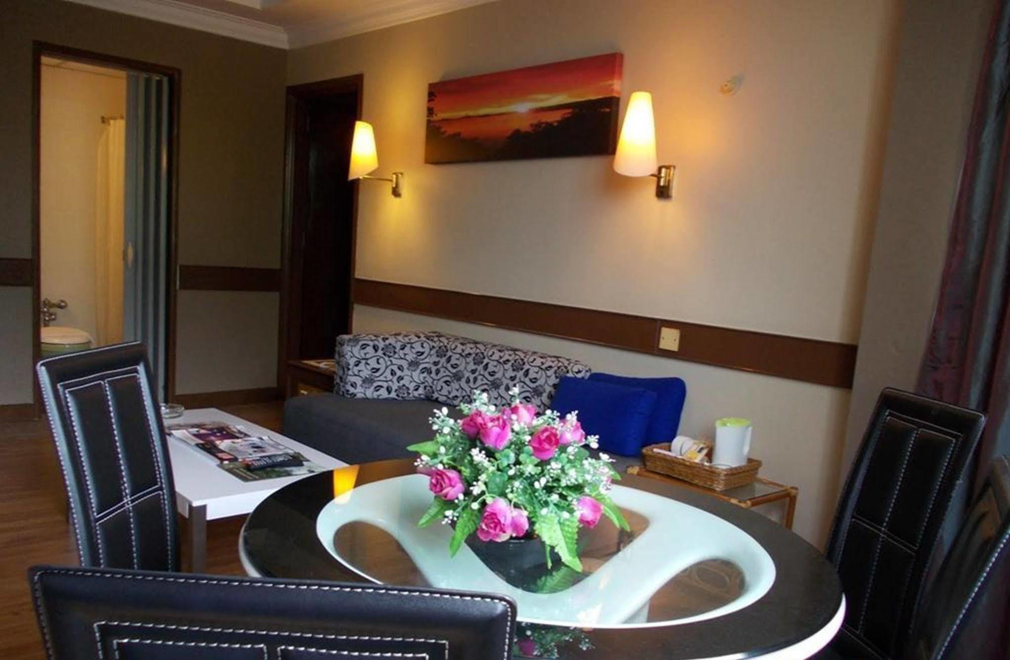 Hotel Grand Crystal Alor Setar Buitenkant foto